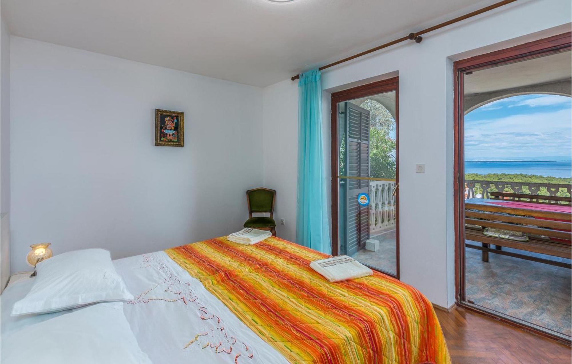 Lovely Apartment In Mali Losinj With Kitchen Eksteriør billede